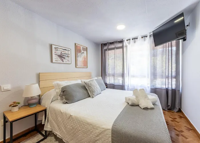 Emarooms Guest house Laredo