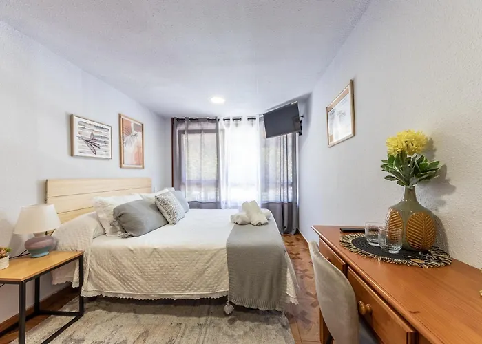 Guest house Emarooms Laredo