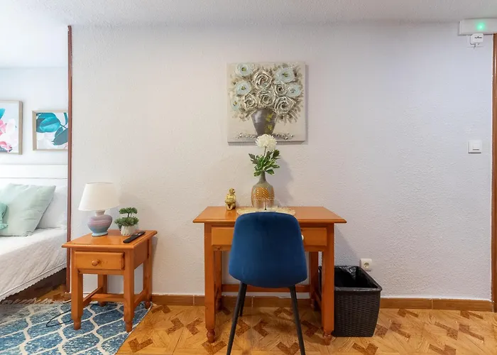 Emarooms Guest house 3*