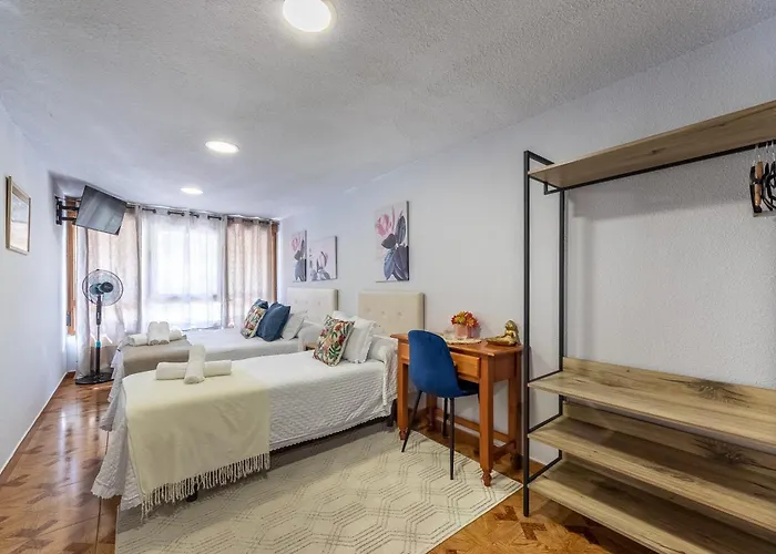 Emarooms Guest house Laredo